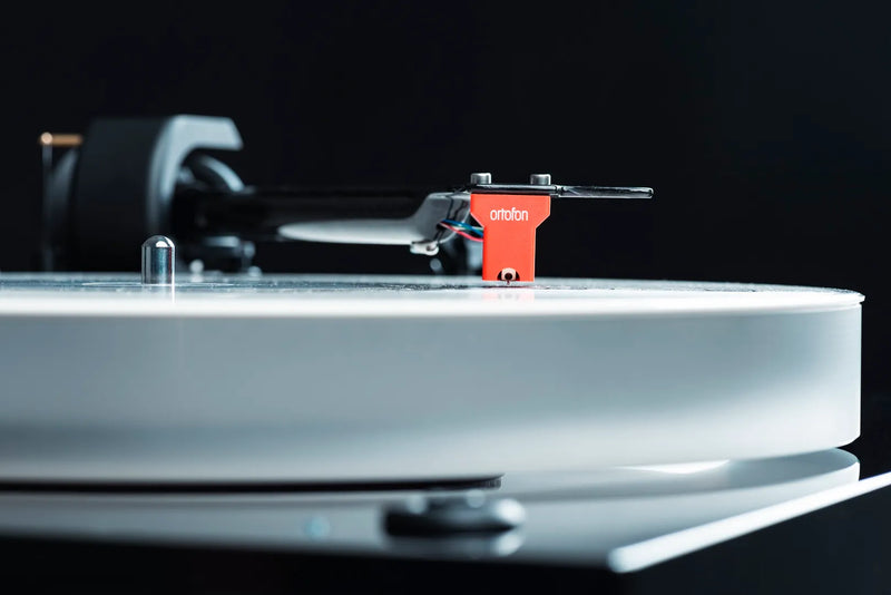 Pro-Ject  X2 B New Generation X-Line Turntables (QUINTETRED) - Extreme Electronics